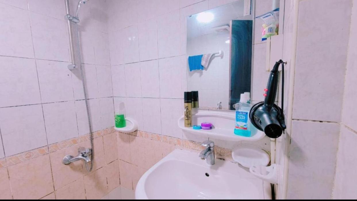 Dxb Hostel Near Adcb Metro Station Dubai Buitenkant foto